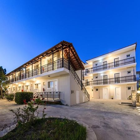 Karras Livin Apartment Laganas Ngoại thất bức ảnh
