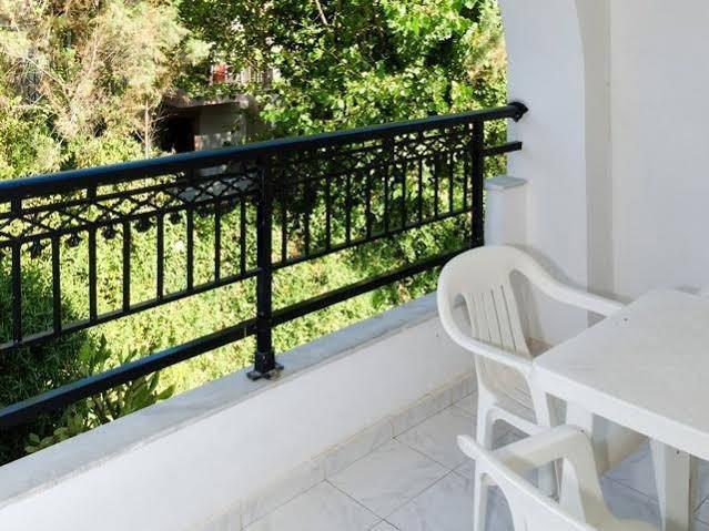 Karras Livin Apartment Laganas Ngoại thất bức ảnh