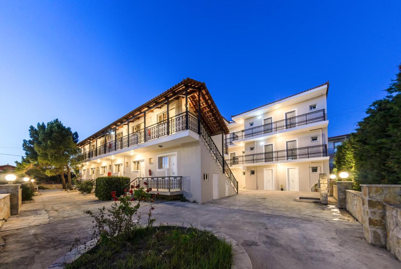 Karras Livin Apartment Laganas Ngoại thất bức ảnh
