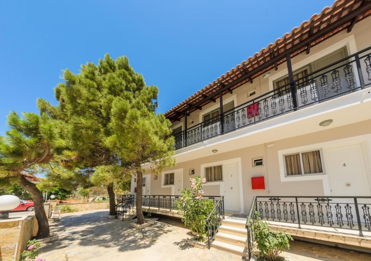 Karras Livin Apartment Laganas Ngoại thất bức ảnh