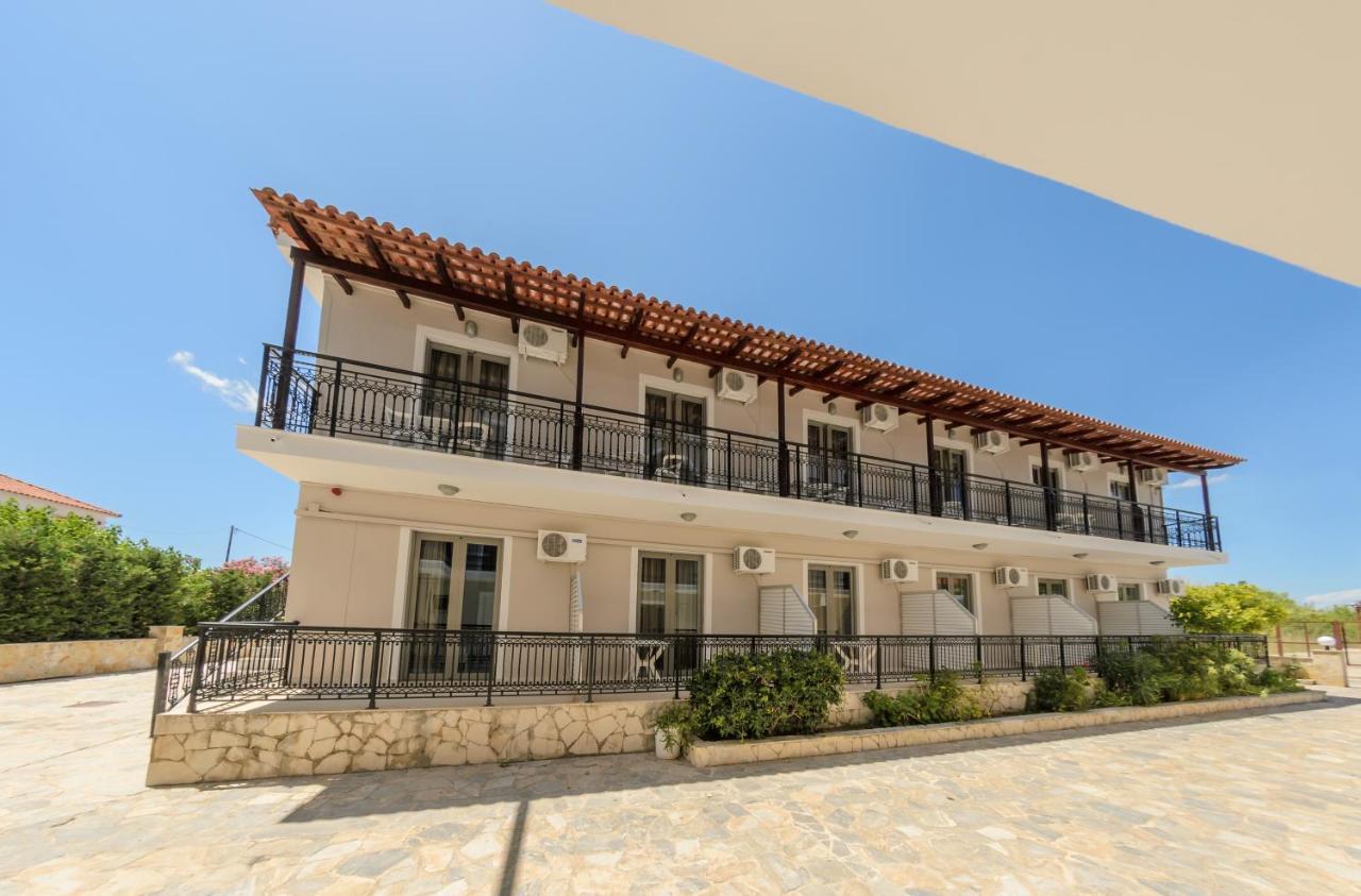 Karras Livin Apartment Laganas Ngoại thất bức ảnh